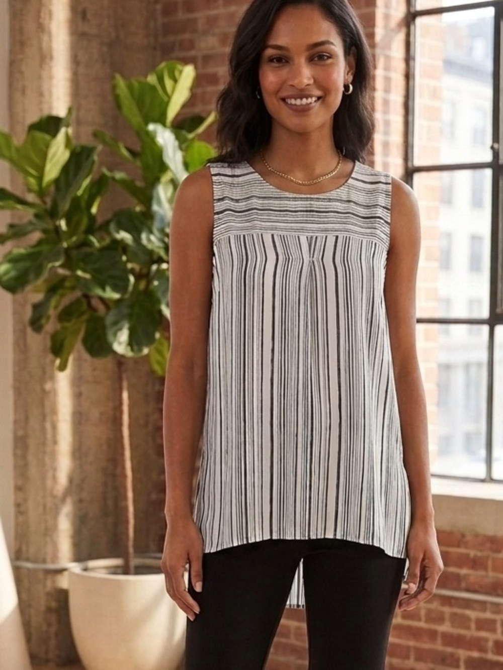 Ann Taylor Sleeveless V-Neck Stripe Tunic Top - Black & White